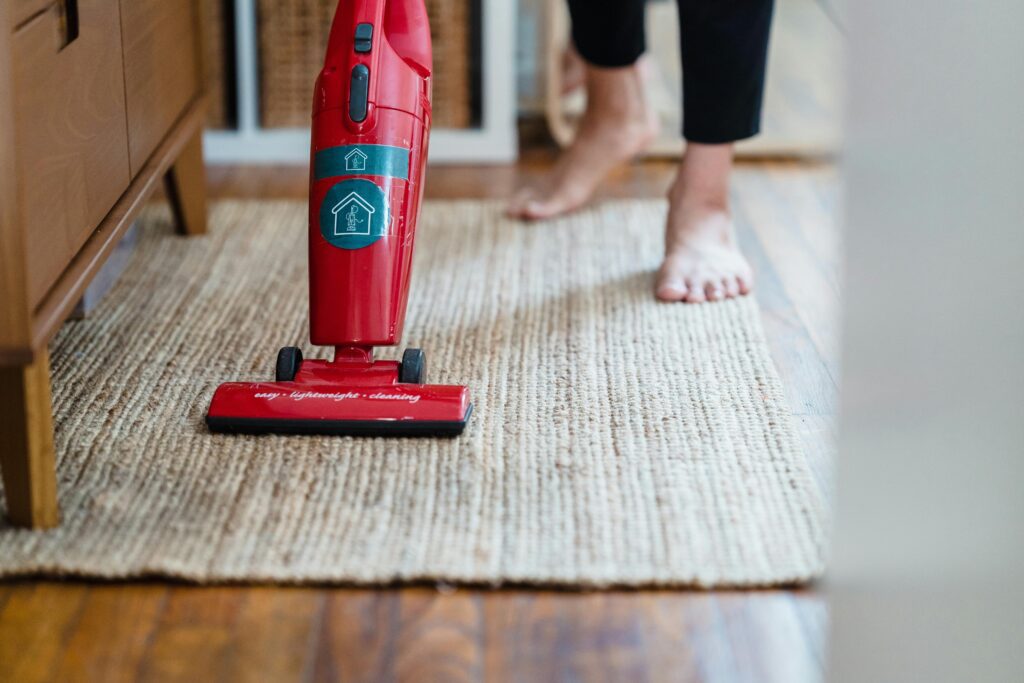 The Best Guide to Purchase Commercial Carpet Cleaner in 2024